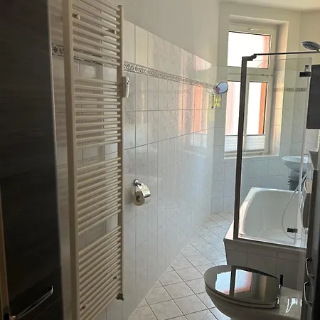 Schoene 3 Mit Grossem Balkon Bis 7 Personen Apartment *