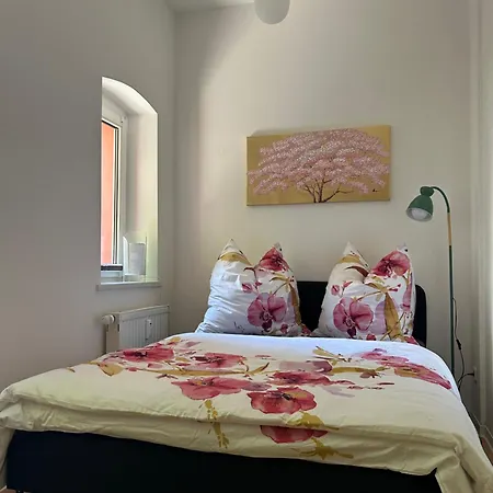 Schoene 3 Mit Grossem Balkon Bis 7 Personen * Naumburg (Saale)