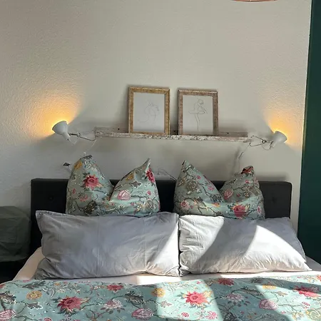 Schoene 3 Mit Grossem Balkon Bis 7 Personen Lejlighed Naumburg (Saale)