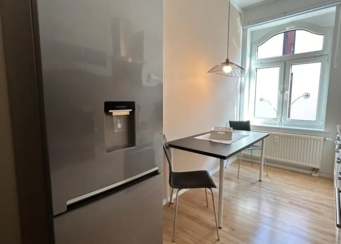 Schoene 3 Mit Grossem Balkon Bis 7 Personen *