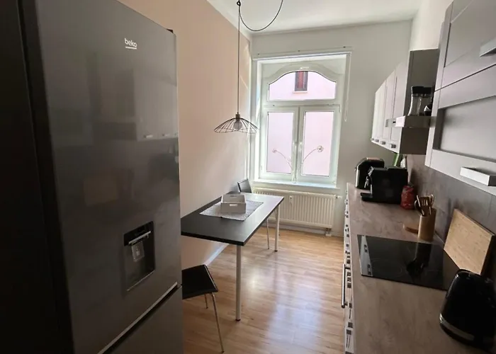 Schoene 3 Mit Grossem Balkon Bis 7 Personen Apartman Naumburg