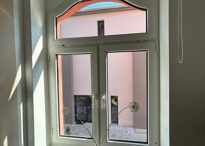 Schoene 3 Mit Grossem Balkon Bis 7 Personen Naumburg (Saale)