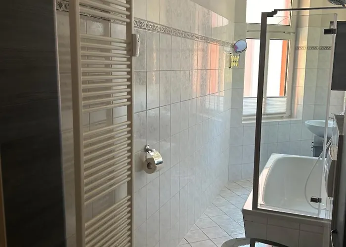 Schoene 3 Mit Grossem Balkon Bis 7 Personen Apartman *