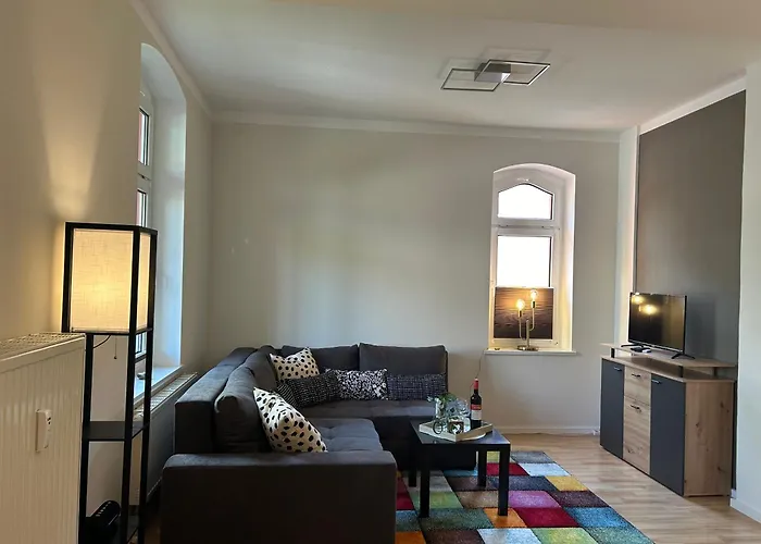 Schoene 3 Mit Grossem Balkon Bis 7 Personen