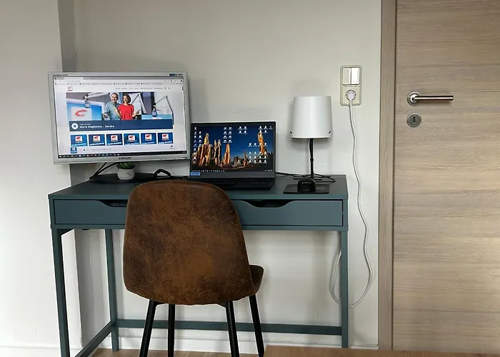 Schoene 3 Mit Grossem Balkon Bis 7 Personen Naumburg (Saale)